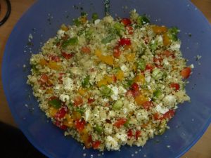 erfrischende Sommerrezepte – Bunter Couscous-Salat mit Paprika