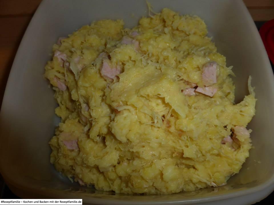 Kartoffeln untereinander mit Sauerkraut und Kasseler 2 Sauerkraut mit Kartoffeln untereinander mit Sauerkraut und Kasseler Rezeptfamilie