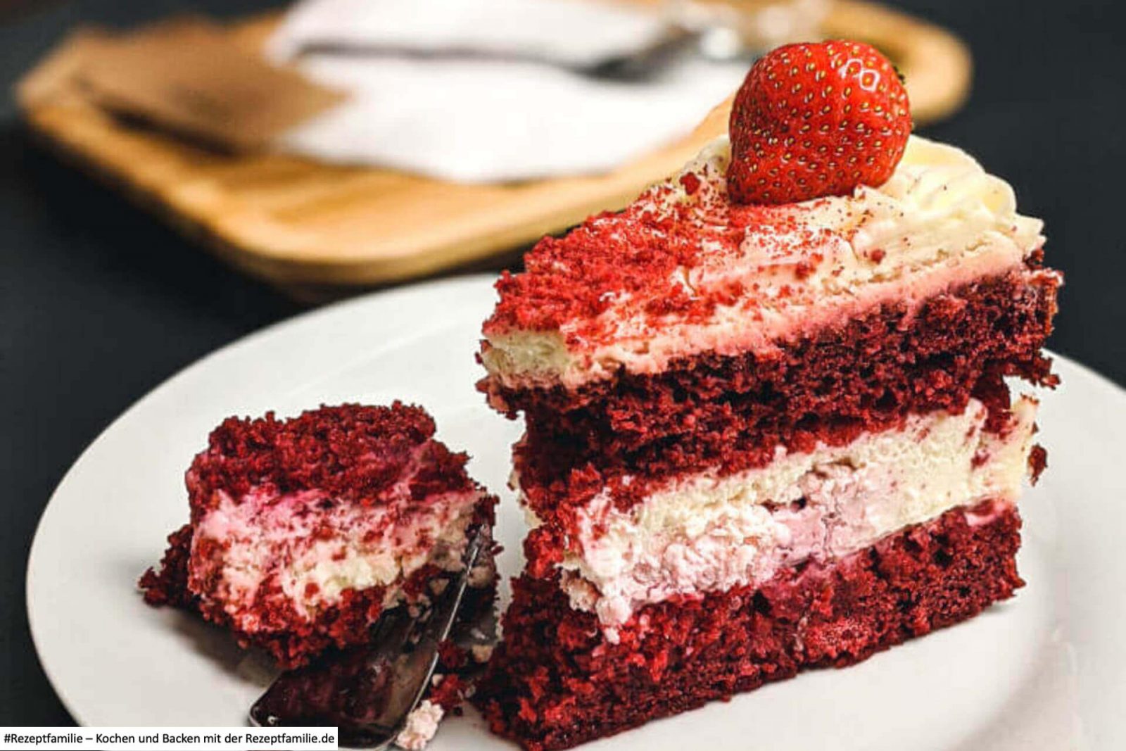 Smoothie 3 foodiesfeed.com detail of pavlova strawberry piece of cake25201201