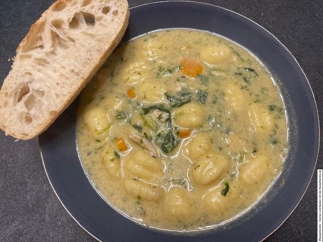 Gnocchi Hähnchen Suppe 2 IMG 7339 e1664378573699