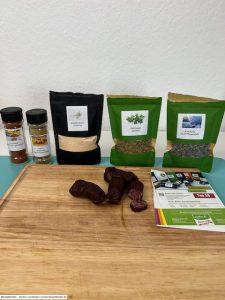 Entdecke Chantré Cuvée Rouge 19 5 Gewürze und Wildschweinfleischsalami von emolino Genuss.- getestet von Videoleben von Familyeller - Rezeptfamilie