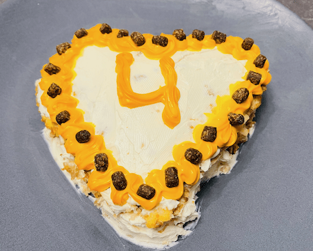 Rezepte 4 herzhafter Geburtstags-Hundekuchen zum 4. Geburtstag - präsentiert von der Rezeptfamilie