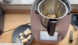 Parmesan mit dem Thermomix reiben - Rezeptfamilie