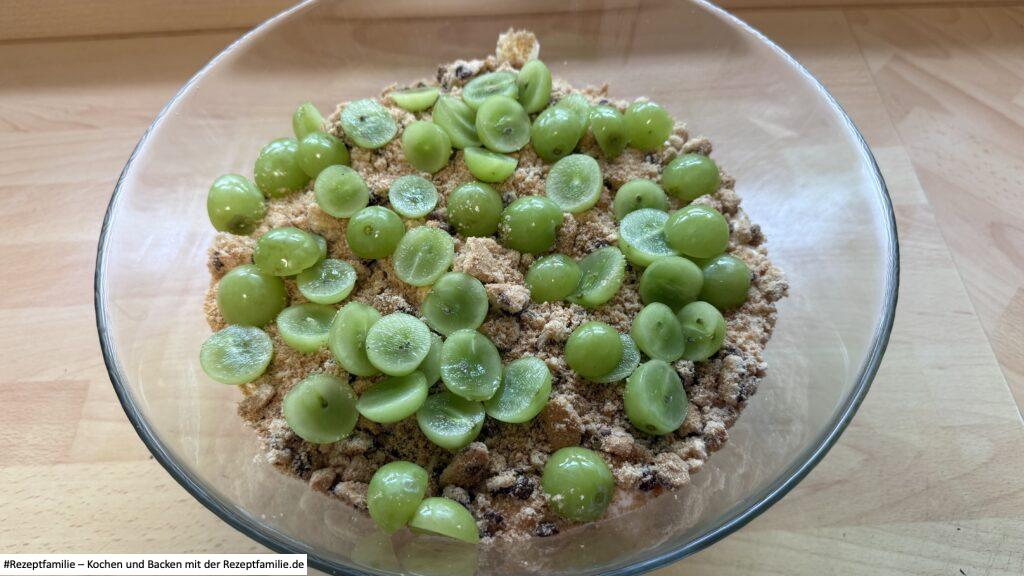 von oben - Trauben-Cookie-Dessert für 6 Personen - Rezeptfamilie
