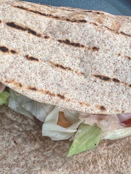 Smashed Wrap Cheeseburger von der Plancha - Rezeptfamilie queer
