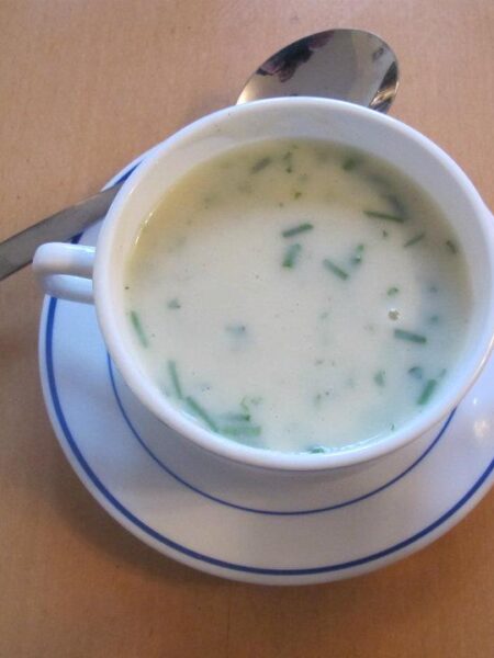 Kartoffelsuppe mit Frischkäse