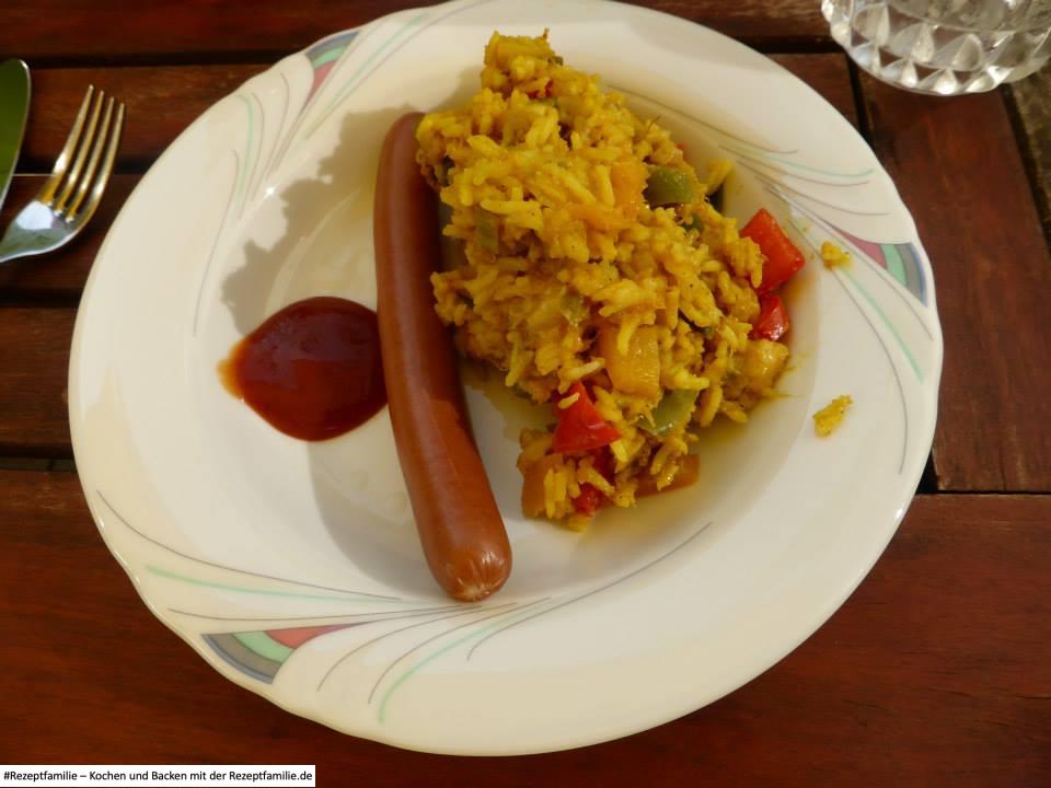 Reissalat (Curry/Banane) mit Würstchen