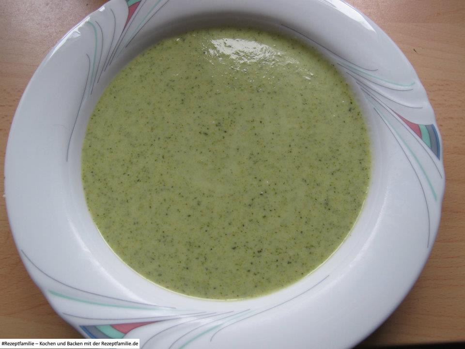 Brokkoli-Käse-Suppe