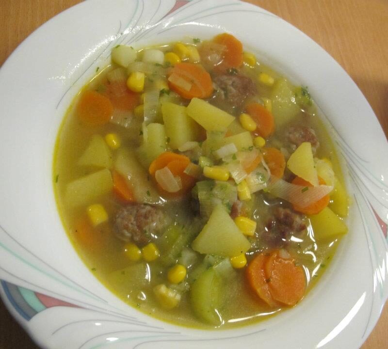 Gemüsesuppe mit Fleischbällchen 2 Gemüsesuppe mit Fleischbällchen