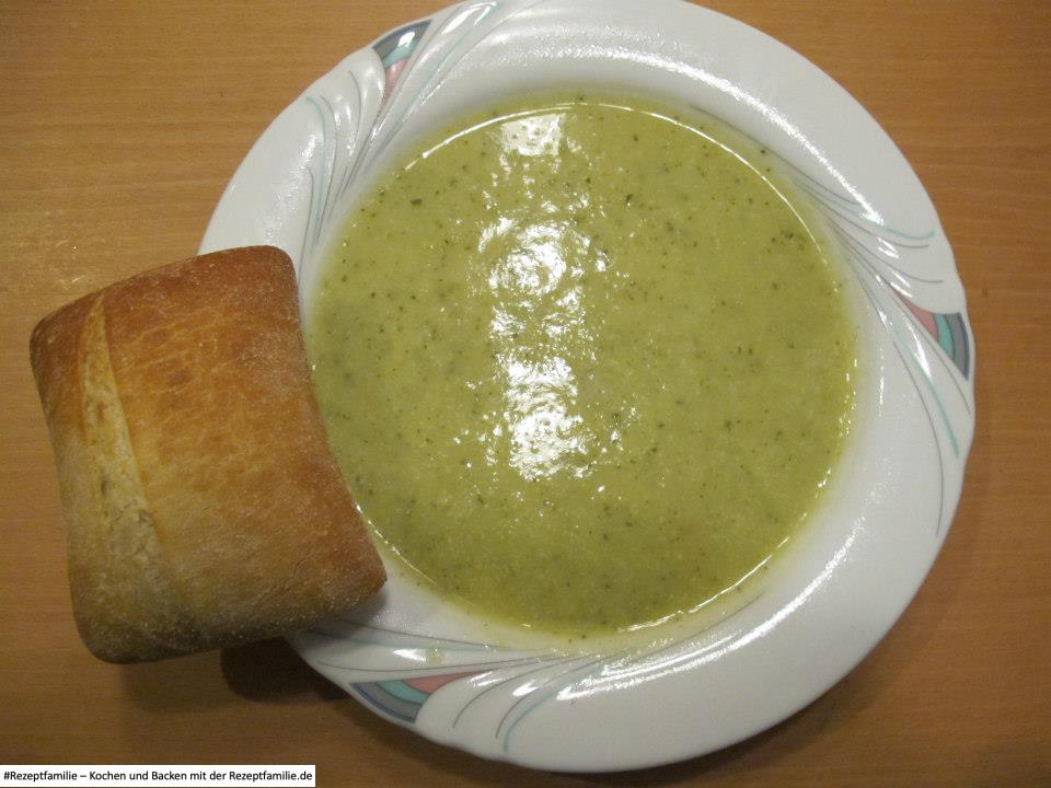 Zucchini-Cremsuppe