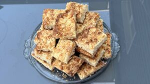 Streuselkuchen vom Blech – süße Fußball-Party-Rezepte