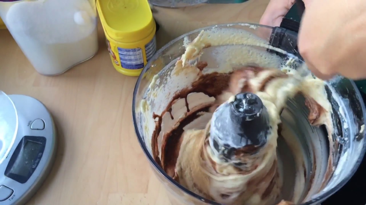 Schoko-Birnenkuchen mit Schmand – ein leckerer Kuchen von Rezeptfamilie